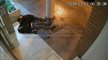 Video: un delincuente golpeó brutalmente a una mujer e intentó abusarla