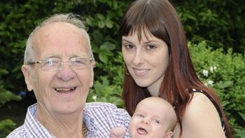 Fue padre a los 92 años y Guinness lo reconoció con un récord insólito