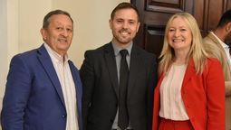 El intendente de Malargüe, Celso Jaque; el director de Minería, Jerónimo Shantal; y la vicegobernadora Hebe Casado celebraron la aprobación de la ley que admite minería.