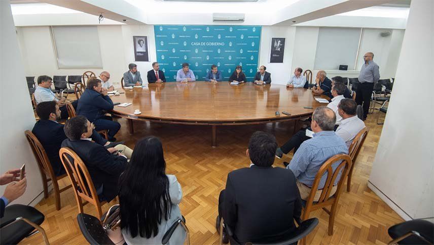 Distanciamiento en Mendoza: Suarez y los intendentes están reunidos para analizar la nueva fase