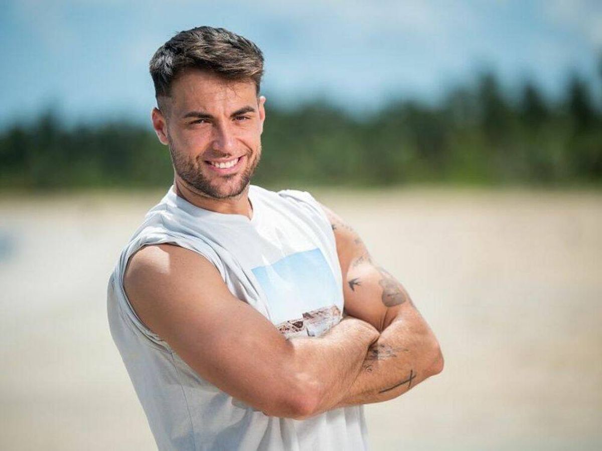 José Carlos Montoya es de Utrera, Sevilla, España. José Carlos Montoya es de Utrera, Sevilla, España.