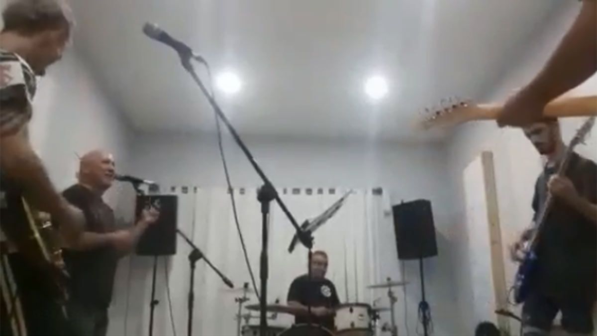 Monos en la Kara.