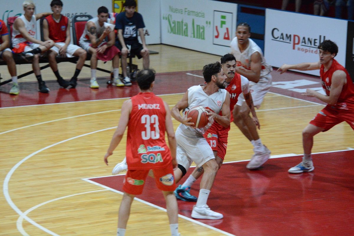 Anzorena elimin&oacute; a Hurac&aacute;n Las Heras y pelea en el b&aacute;squet local.