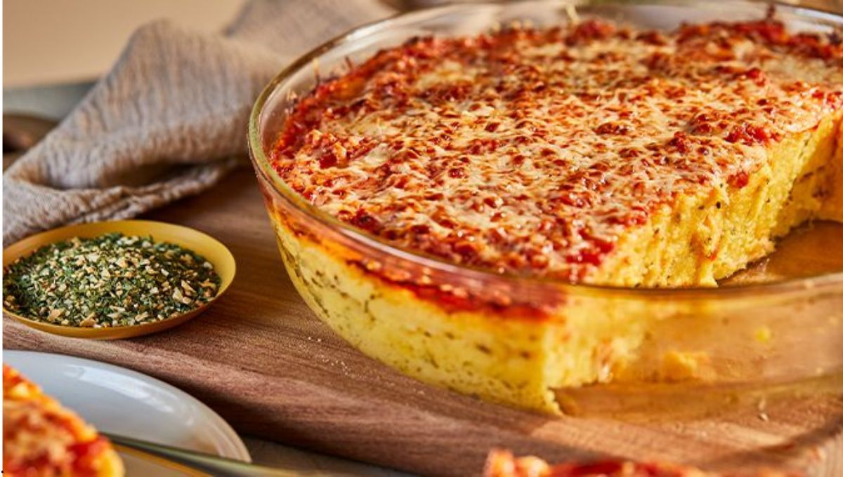 Prepara un budin de polenta sin TACC, la receta que suma salsa de tomate y todos la pueden disfrutar