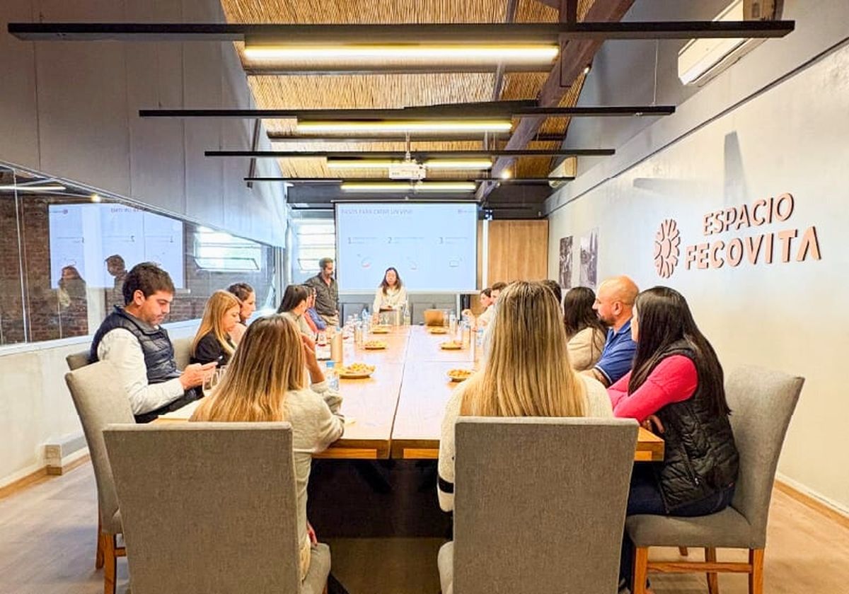 El Espacio Fecovita está ubicado en Gutiérrez, Maipú. El Espacio Fecovita está ubicado en Gutiérrez, Maipú.