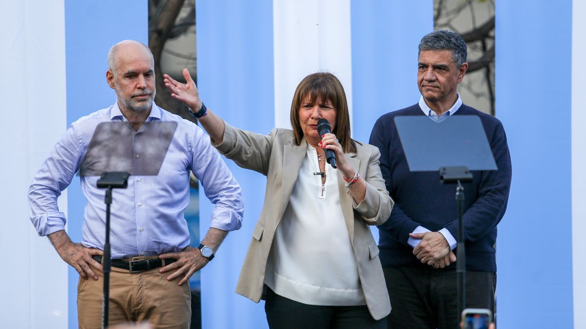 Horacio Rodríguez Larreta, Patricia Bullrich y Jorge Macri en el acto de cierre porteño de la campaña de Juntos por el Cambio.