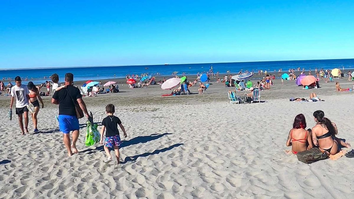 Quienes van a pasar el día a Las Canteras, deben llevarse su vianda porque estas playas no tienen servicios gastronómicos Quienes van a pasar el día a Las Canteras, deben llevarse su vianda porque estas playas no tienen servicios gastronómicos