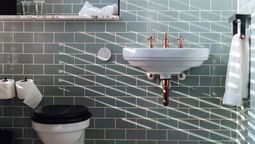 Efectiva mezcla para que las juntas de los azulejos del baño estén siempre limpias