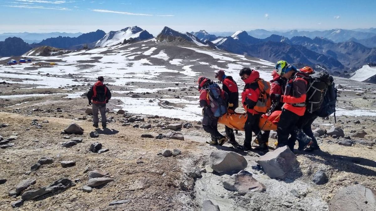 Rescates al límite en el Aconcagua: 116 evacuaciones, dos muertos y operaciones a más de 6.000 metros