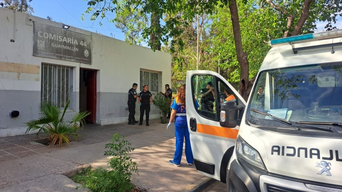 Tras desactivar el motín, el detenido fue derivado a un centro asistencial. Tras desactivar el motín, el detenido fue derivado a un centro asistencial.