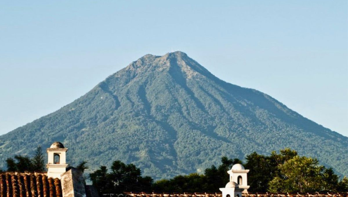 Este volc&aacute;n es el gigante de Latinoam&eacute;rica que se convirti&oacute; en una postal de Guatemala.