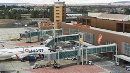Los vuelos en el aeropuerto de Mendoza se ven afectados tanto en las partidas como los arribos por el paro de controladores aéreos.
