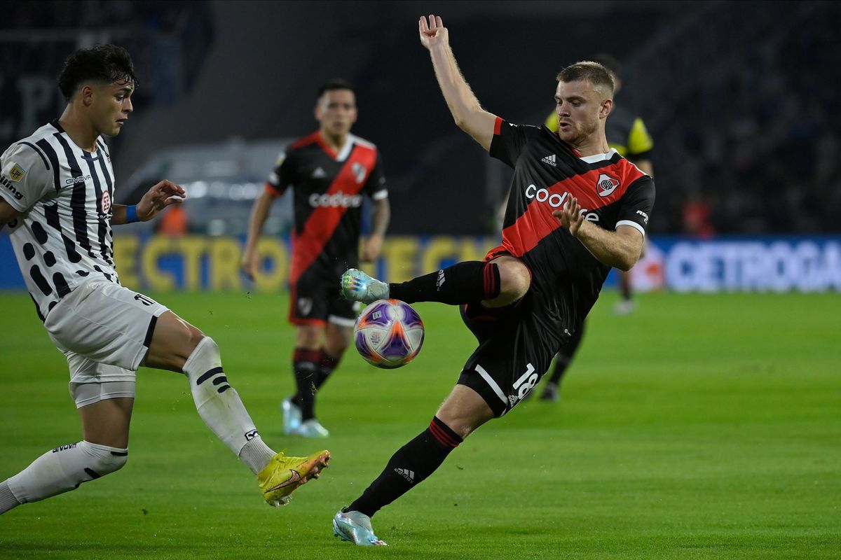 En un partidazo, Talleres venció 2 a 1 al puntero River En un partidazo, Talleres venció 2 a 1 al puntero River