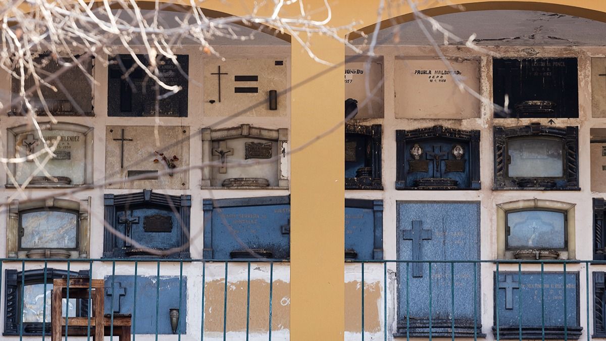 Vandalismo por doquier hay en el cementerio pero en este caso, el objetivo es robar el bronce con fines comerciales. Vandalismo por doquier hay en el cementerio pero en este caso, el objetivo es robar el bronce con fines comerciales.