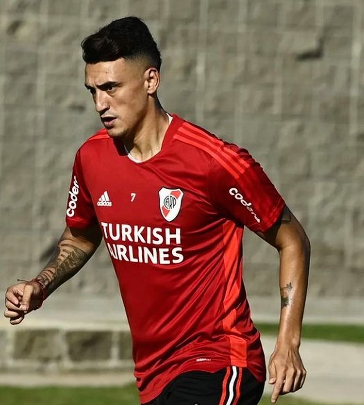 Matías Suárez aún no está descartado para jugar ante Boca