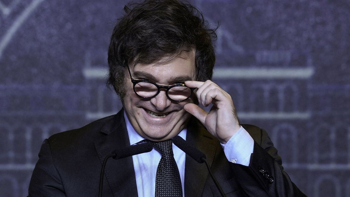 Javier Milei formuló declaraciones antes de viajar a Roma.