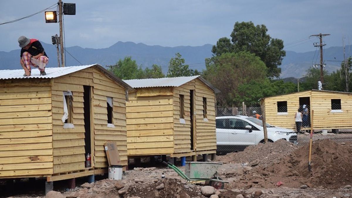 La Cámara de Diputados de la provincia reconoció a la organización solidaria TECHO, por su labor en busca de brindar mejores condiciones para las viviendas de los asentamientos de familias vulnerables de Mendoza.