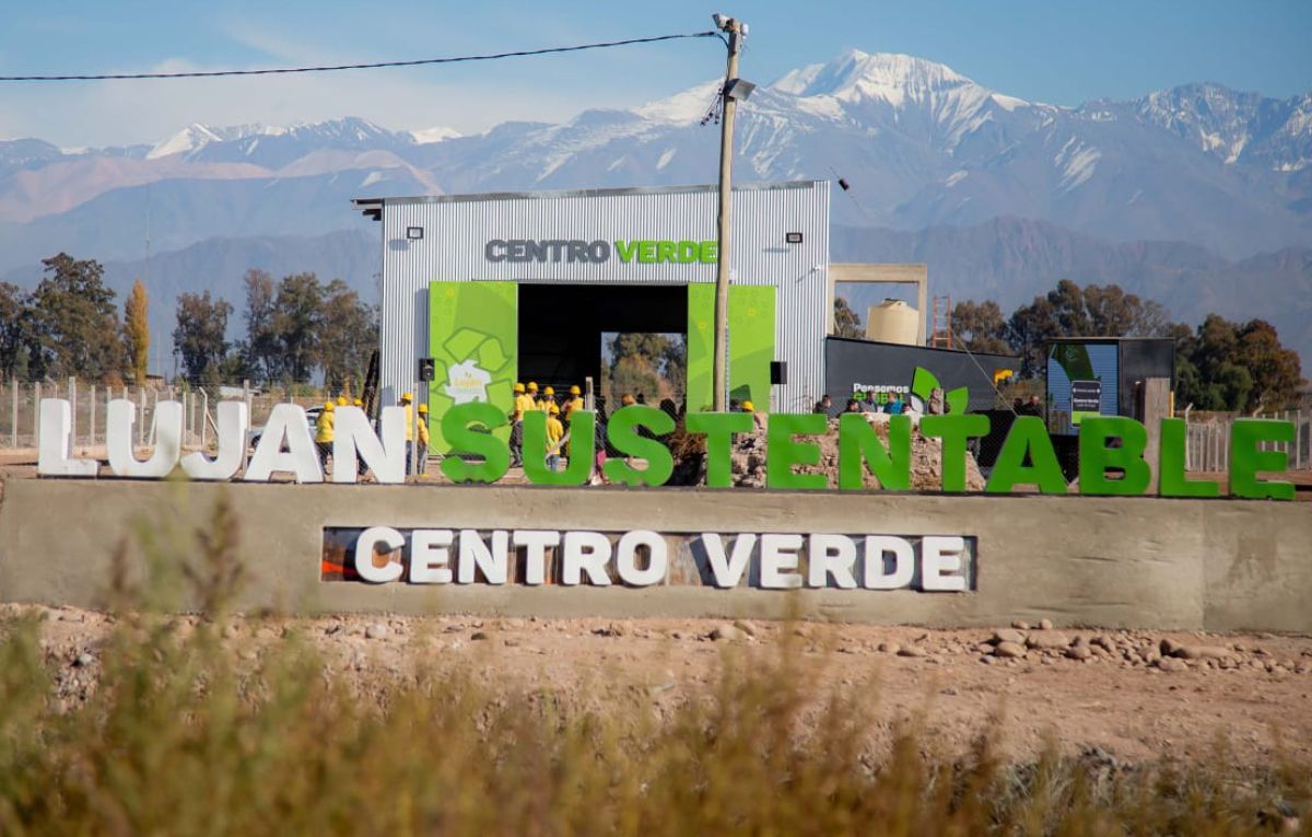 El punto verde es uno de los ejemplos de gestión que presentó Luján para ser destacado en su modelo de políticas públicas. El punto verde es uno de los ejemplos de gestión que presentó Luján para ser destacado en su modelo de políticas públicas.