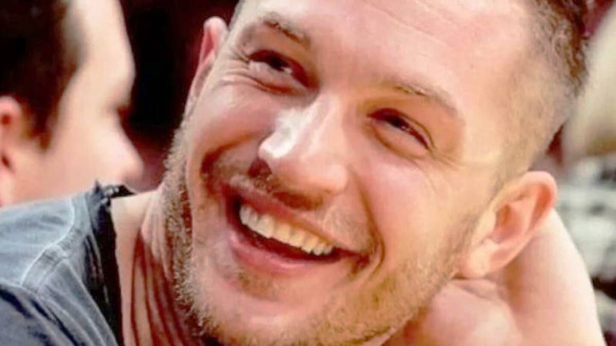 Excelente filme. Disney Plus tiene esta joya escondida en su catálogo con James Gandolfini y Tom Hardy