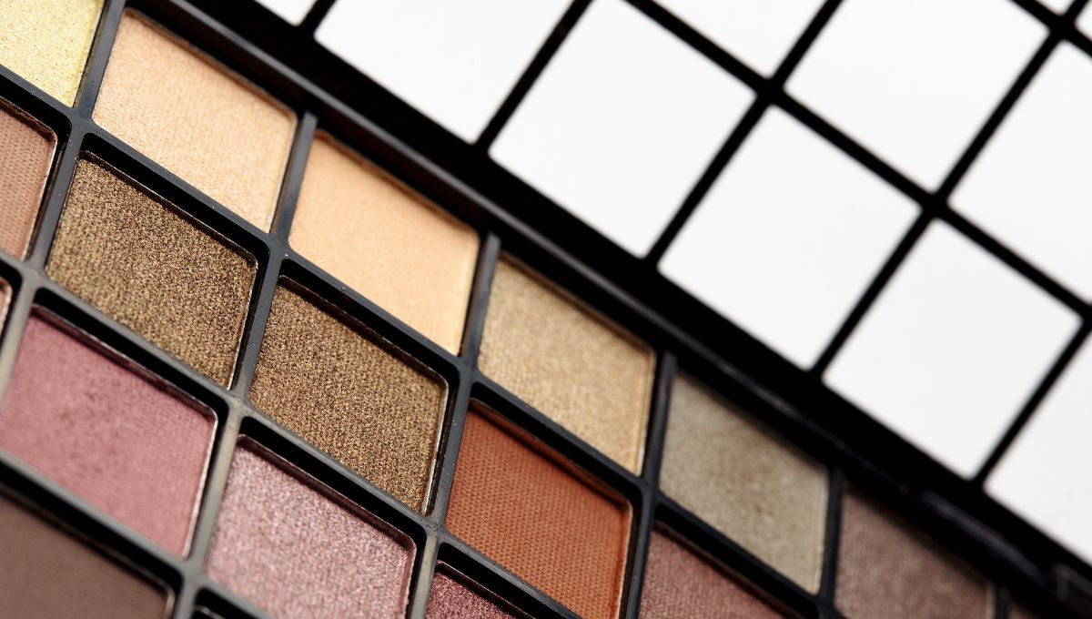 Sombras de ojos marrón. Sombras de ojos marrón.