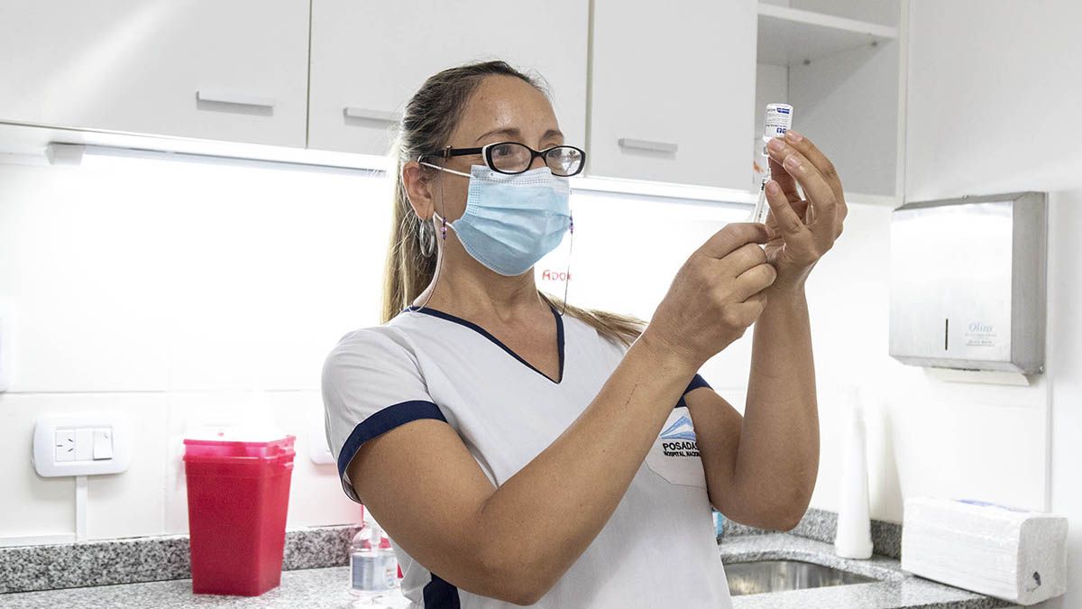 Argentina tiene hasta el momento 591.438 personas que ya recibieron las dos dosis de las vacunas contra el coronavirus.