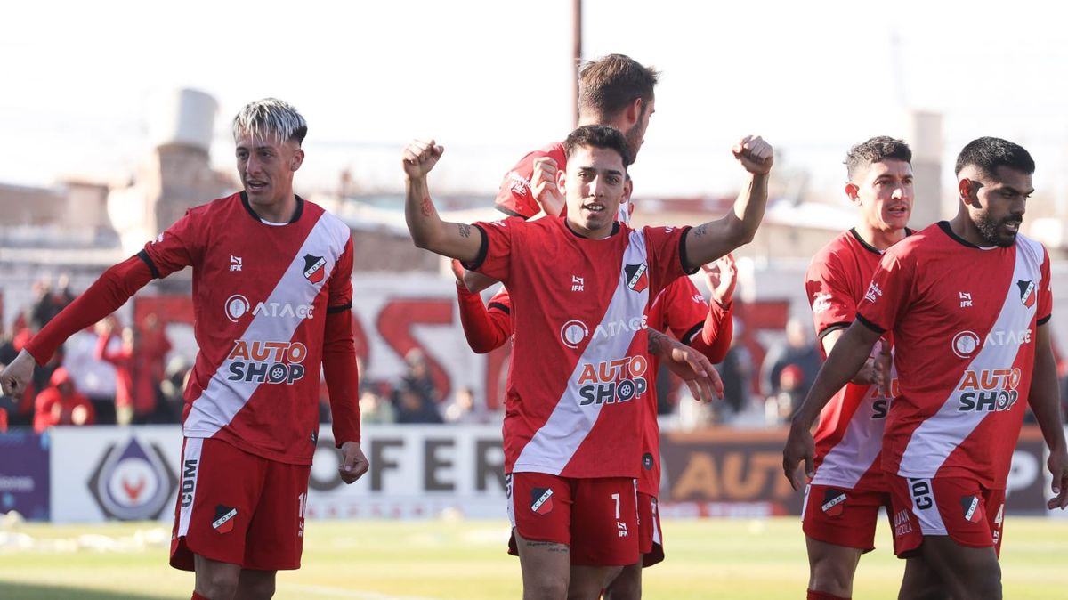 Sosa hizo el gol del Deportivo Maipú. 