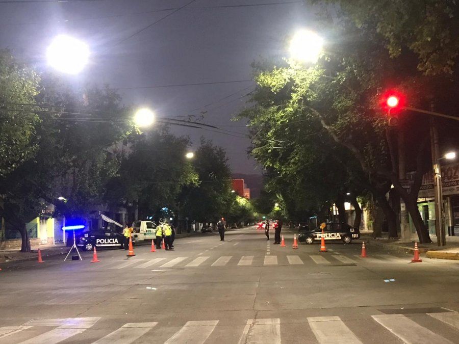 Esta es la restricción que acordarían aplicar Suarez y los intendentes