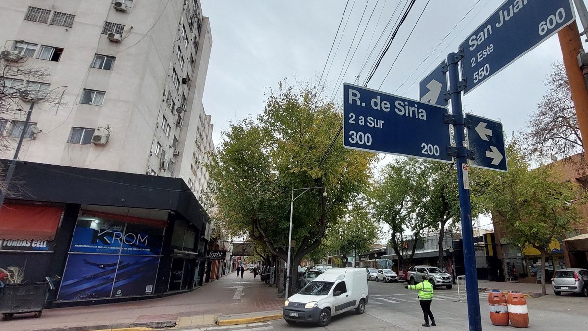 Calle República de Siria, en el centro de Mendoza.