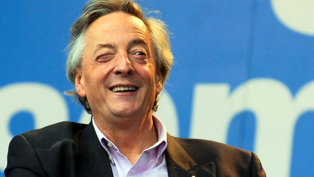 Néstor Kirchner fue el sostenedor de una enseñanza de vida bien chévere: Para hacer política se necesita plata. Plata del fisco. Y mucha. 