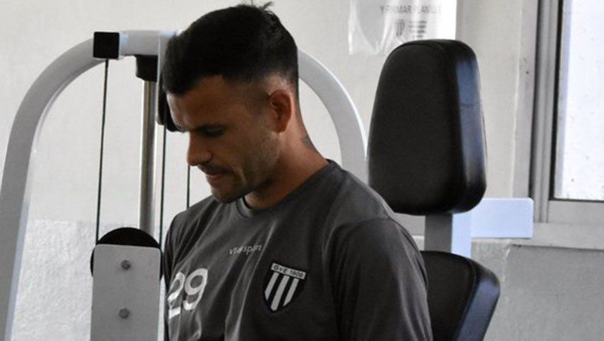 Franco Carrasco se pone a punto trabajando en un gimnasio