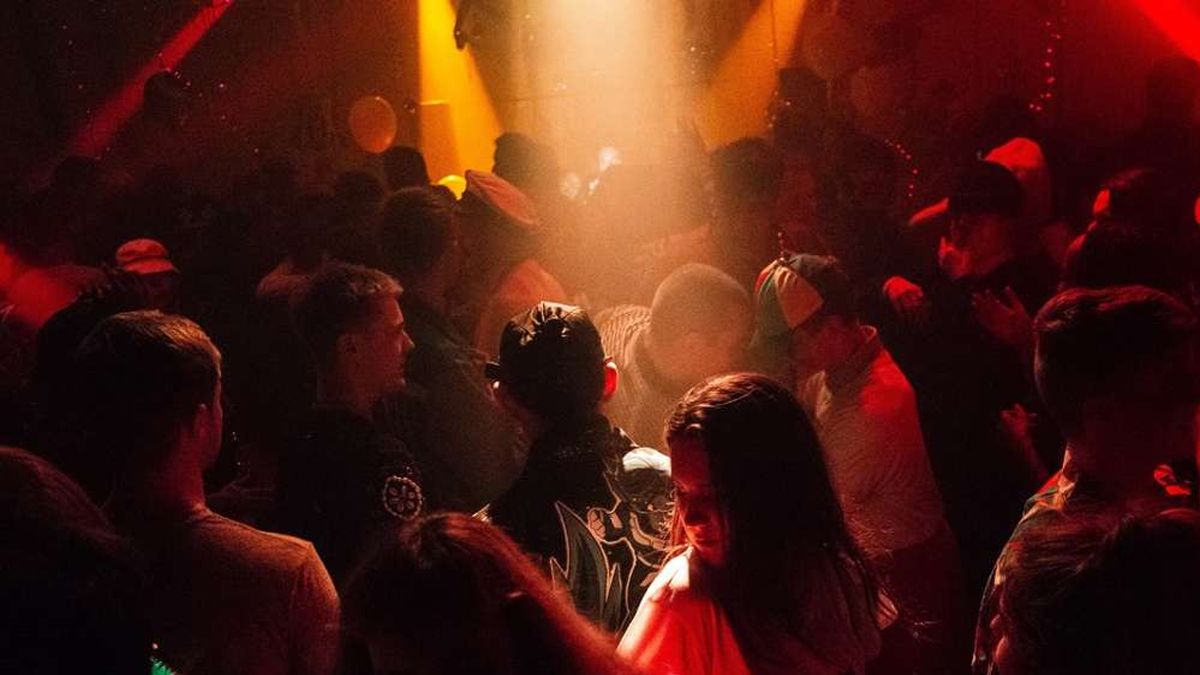 La pandemia no cesa en Alemania, pero los vacunados podrán ir a boliches y saunas.