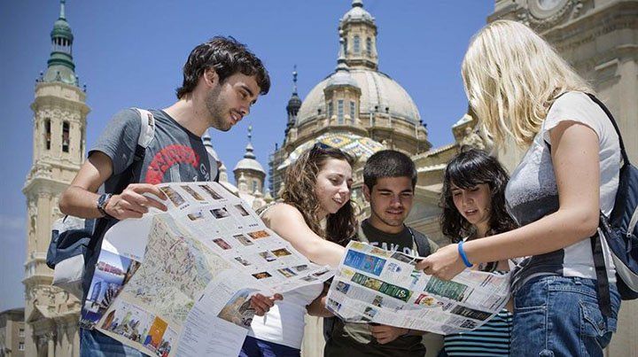 Los jóvenes son los que más utilizan agencias de turismo