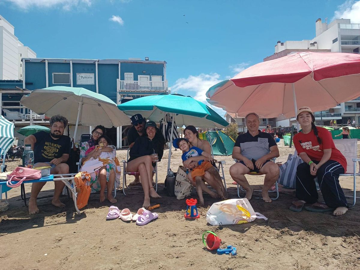 La familia Bianchi en Monte Hermoso. La familia Bianchi en Monte Hermoso.