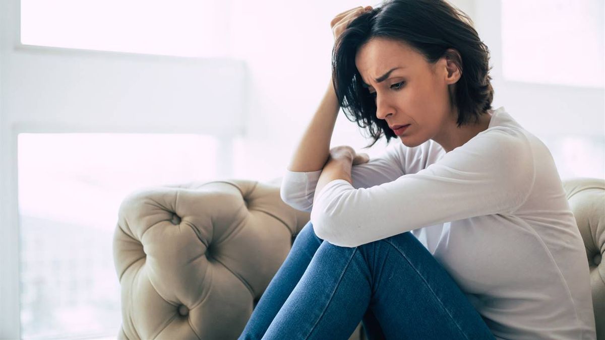 Quejarse puede aumentar el riesgo de padecer depresión y ansiedad, además de cambiar la estructura de pensamiento del cerebro. Quejarse puede aumentar el riesgo de padecer depresión y ansiedad, además de cambiar la estructura de pensamiento del cerebro.