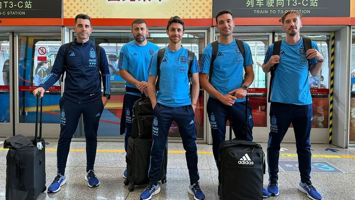 Lionel Scaloni y compañía llegaron a China para los amistosos de la Selección argentina.
