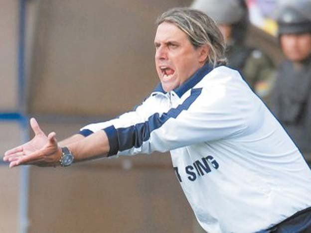 Al Expreso llegaría un entrenador que dirigió a Lionel Messi