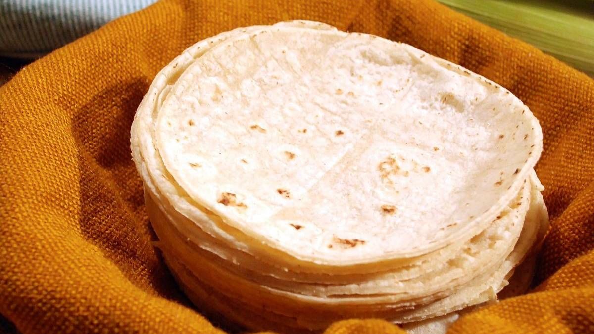 Las tortillas para tacos caseras se preparan con solo 3 ingredientes. Las tortillas para tacos caseras se preparan con solo 3 ingredientes.