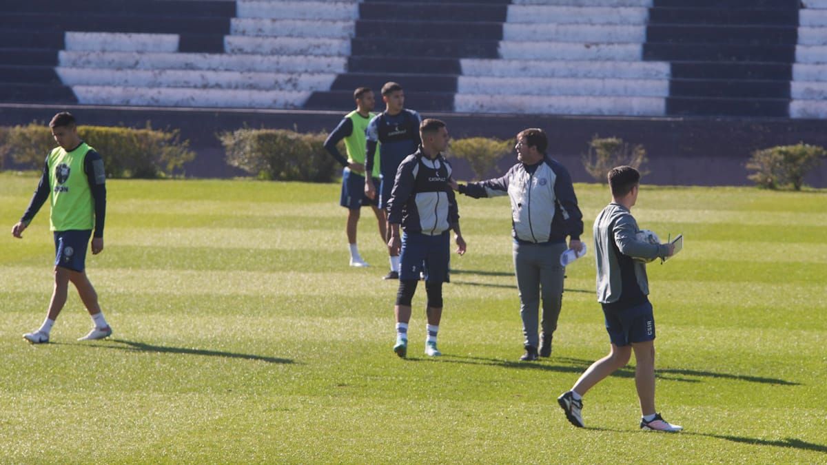 Alfredo Beri y su equipo se pusieron al frente del plantel de Independiente Rivadavia. Alfredo Beri y su equipo se pusieron al frente del plantel de Independiente Rivadavia.