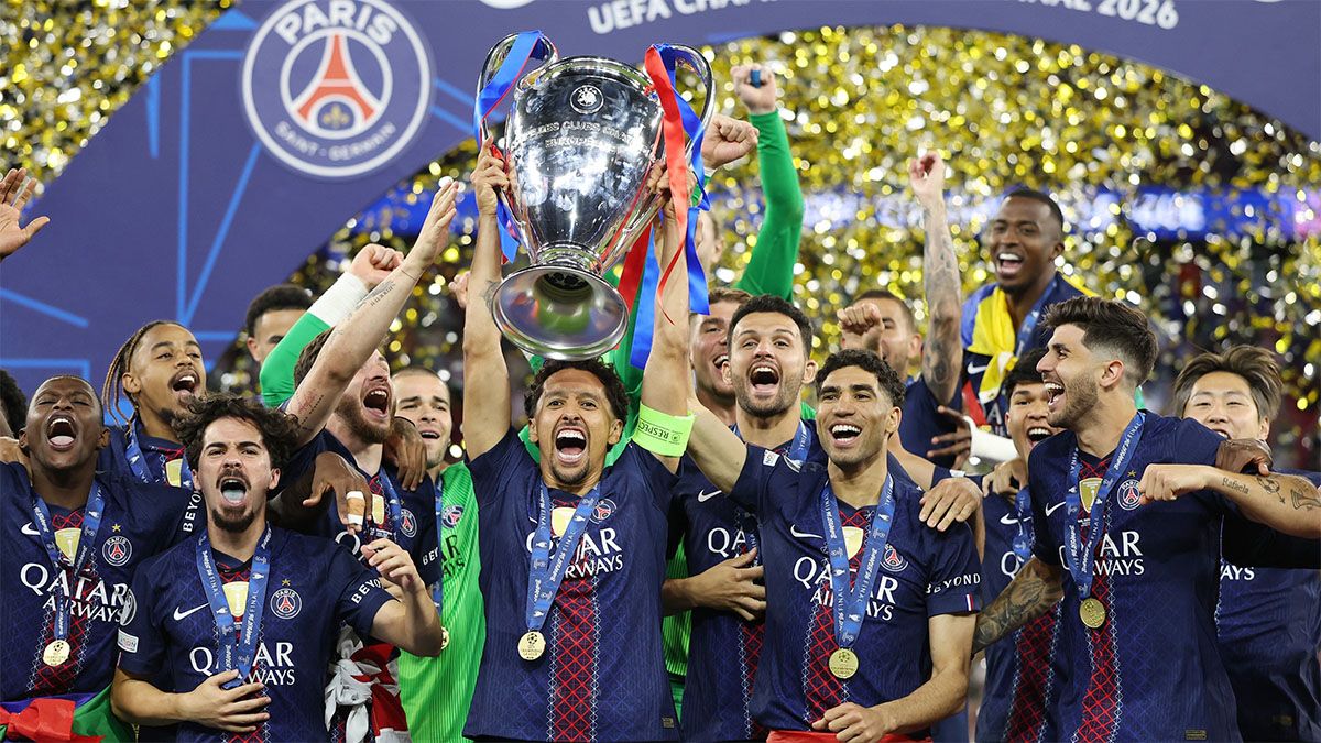 El enorme festejo del PSG. El equipo dirigido por Luis Enrique es el bicampeón de la Champions.