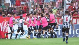 Gimnasia y Esgrima festejó en el Jardín de la República, y su riva, San Martín de Tucumán, tuvo que sufrir además la cargadas de su clásico rival provincial, el Atlético.