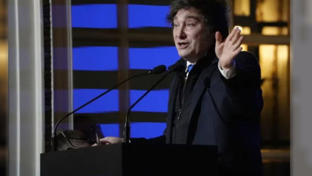 Javier Milei defendió las bandas cambiarias pero anticipó que ya se evalúa su eliminación