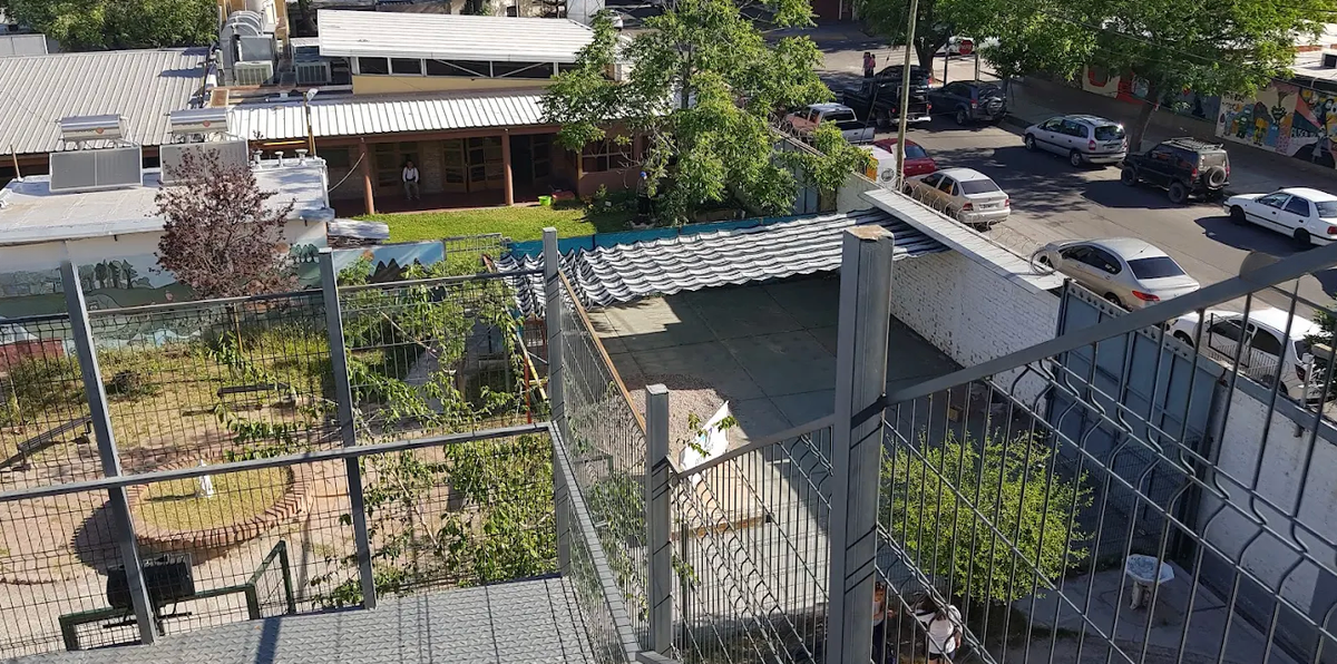 La escuela Valentín Bonetti es privada y católica. La escuela Valentín Bonetti es privada y católica.