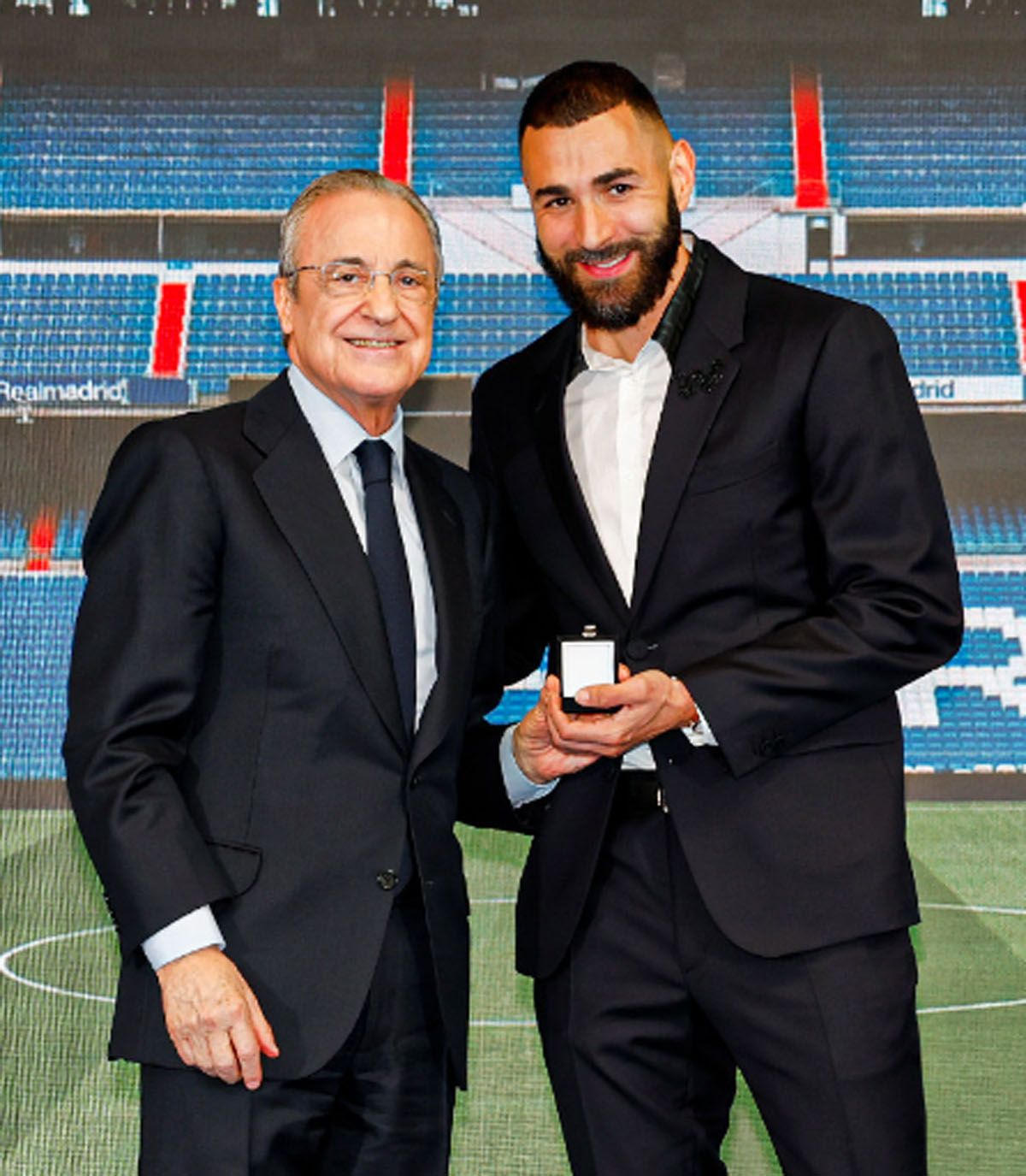 Benzema con Florentino Pérez en su despedida Benzema con Florentino Pérez en su despedida