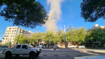 Video: se incendió un bar en pleno centro de Mendoza