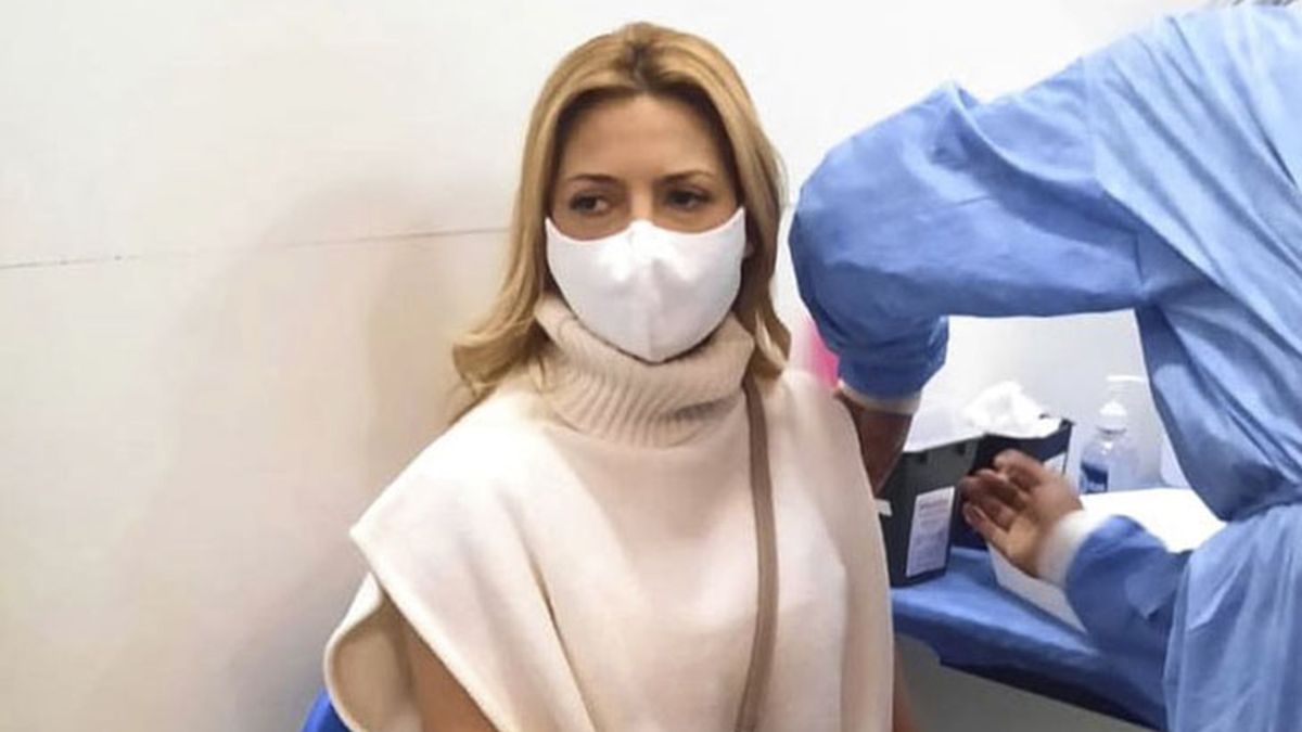 Fabiola Yáñez recibió la vacuna contra el Covid en su semana 12 de embarazo