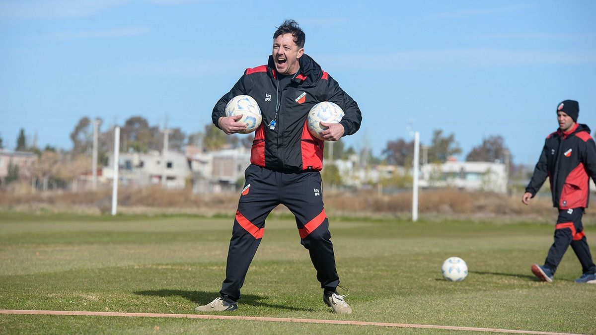 Deportivo Maipú, con el debut de Alexis Matteo como entrenador, jugará ante San Miguel en calle Vergara.
