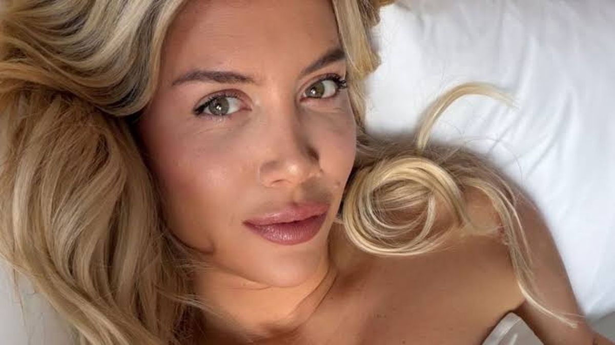 Mauro Icardi subió foto en la cama con la China Suárez y Wanda Nara no se quedó callada.