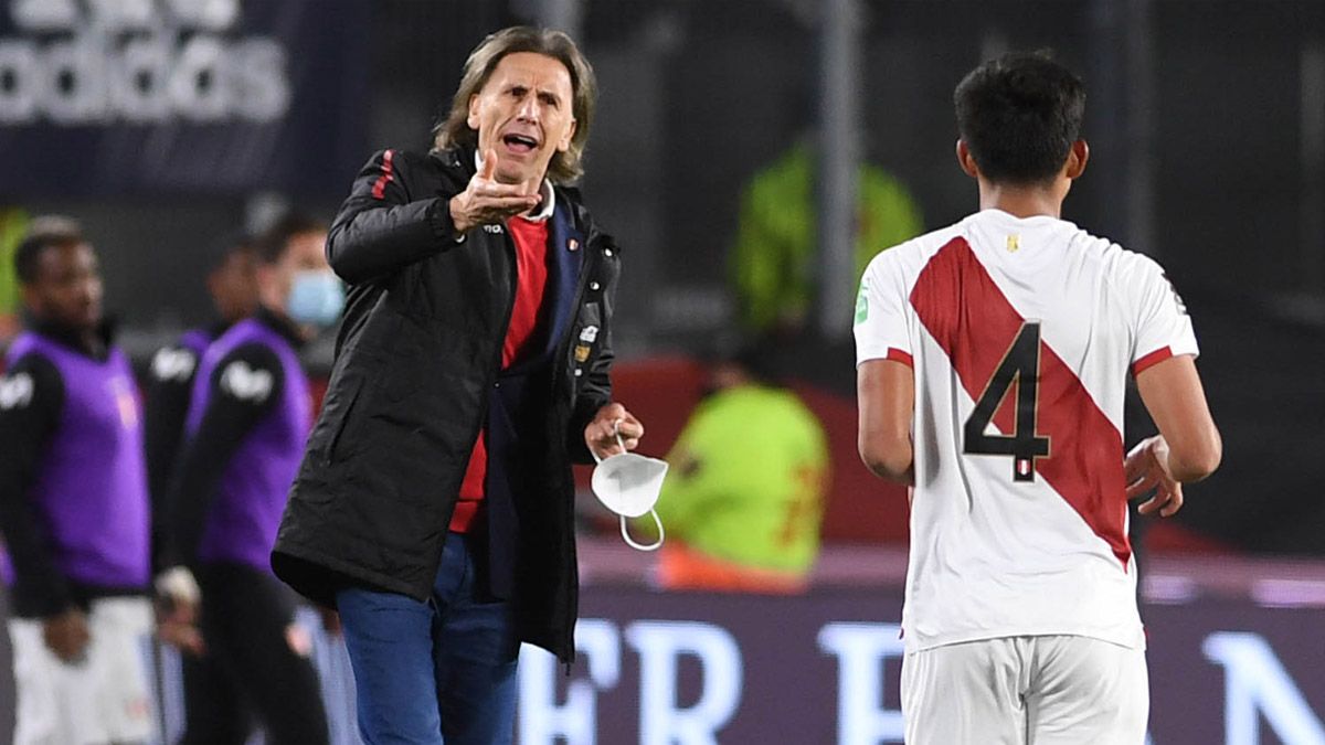 Los hinchas argentinos dieron la nota con el Tigre Gareca