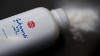Se hunde Johnson & Johnson: su talco tenía una sustancia cancerígena y la empresa lo sabía