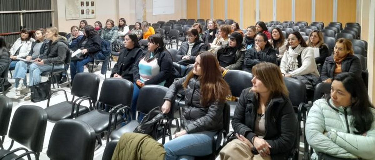 Algunos docentes que asistieron a las jornadas remuneradas que organizó la DGE. Ahora algunos recibirán compensaciones.